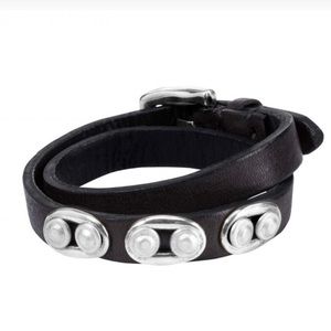 Uno de 50 leather with silver bracelet…